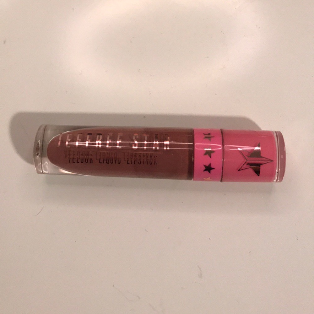 NEVER BEEN USED! JEFFREE STAR LIQUID LIPSTICK